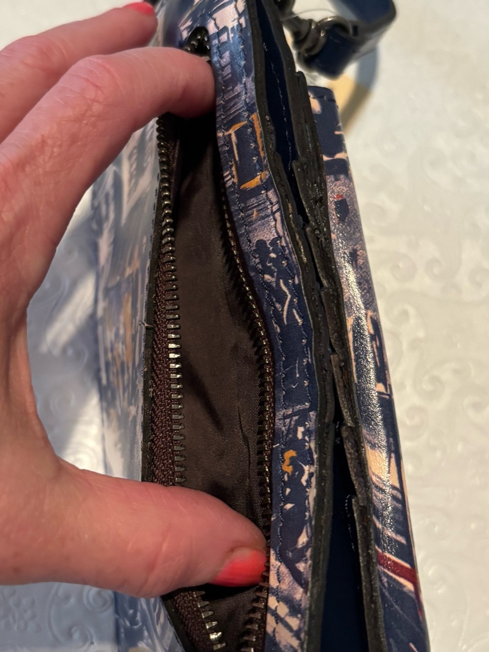NWT Patricia Nash Navy Leather RFID Farleigh Phone Crossbody - Picture 3 of 7